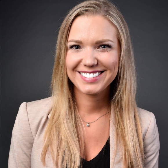 Meet your Posher, Stephanie - Picture 1 of 1